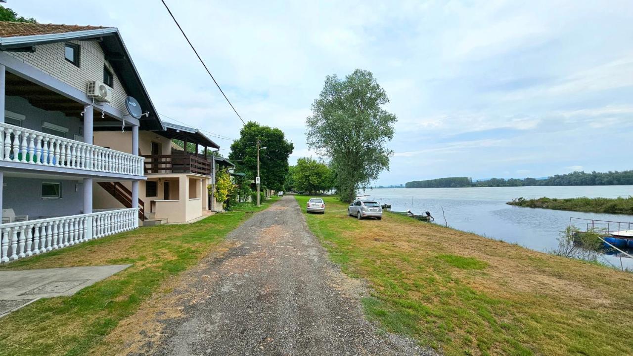 River View - Danube Celarevo Exterior photo