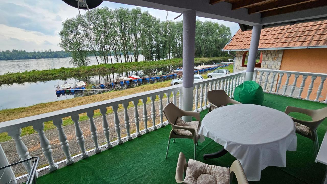 River View - Danube Celarevo Exterior photo